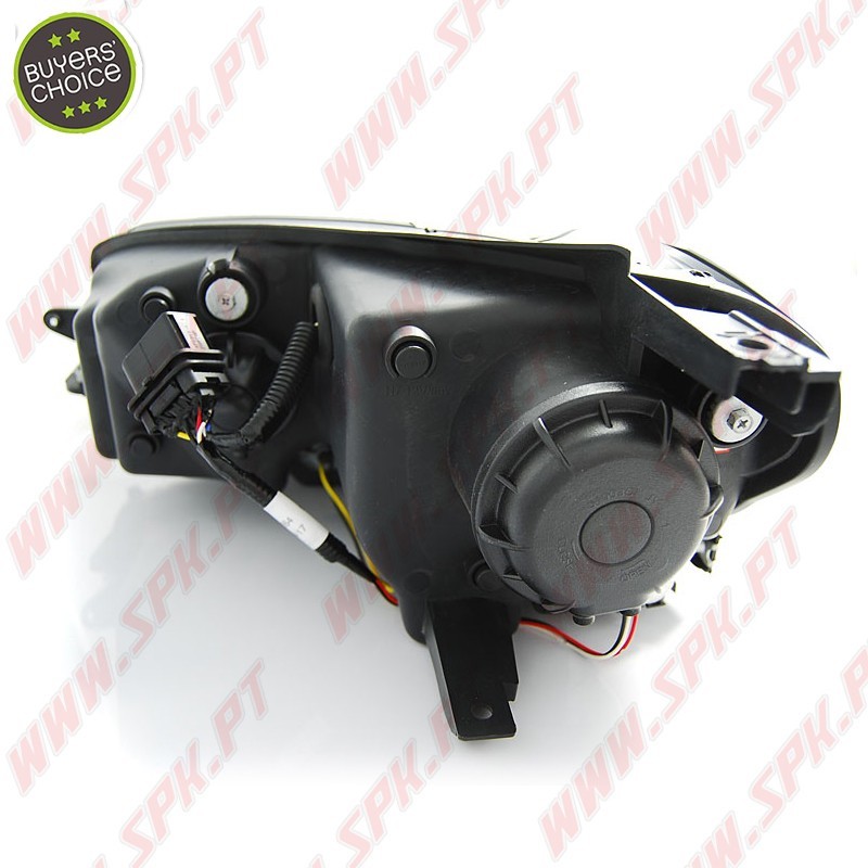 Faróis U-LED / Black - VW Golf 7 (2012-2017) Faróis U-LED / Black - VW Golf 7 (2012-2017)